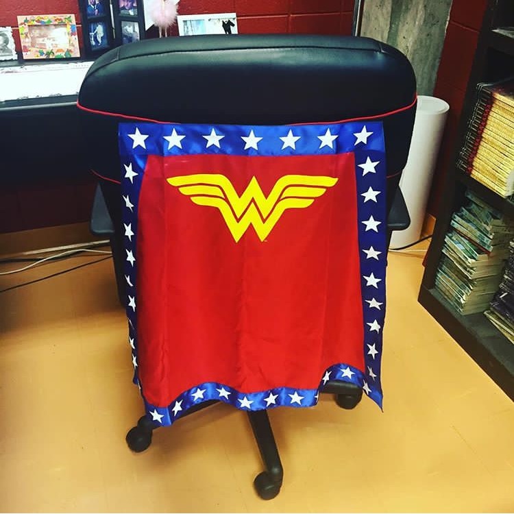 wonder woman chair cape